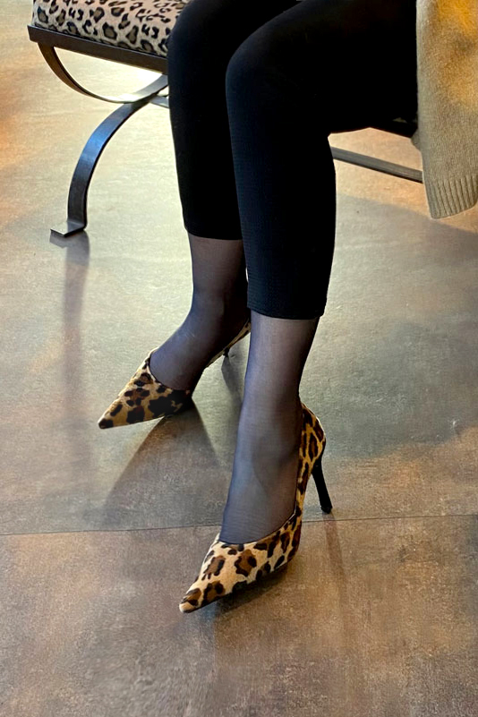 Safari black women's open arch dress pumps. Pointed toe. Very high slim heel. Worn view - Florence KOOIJMAN